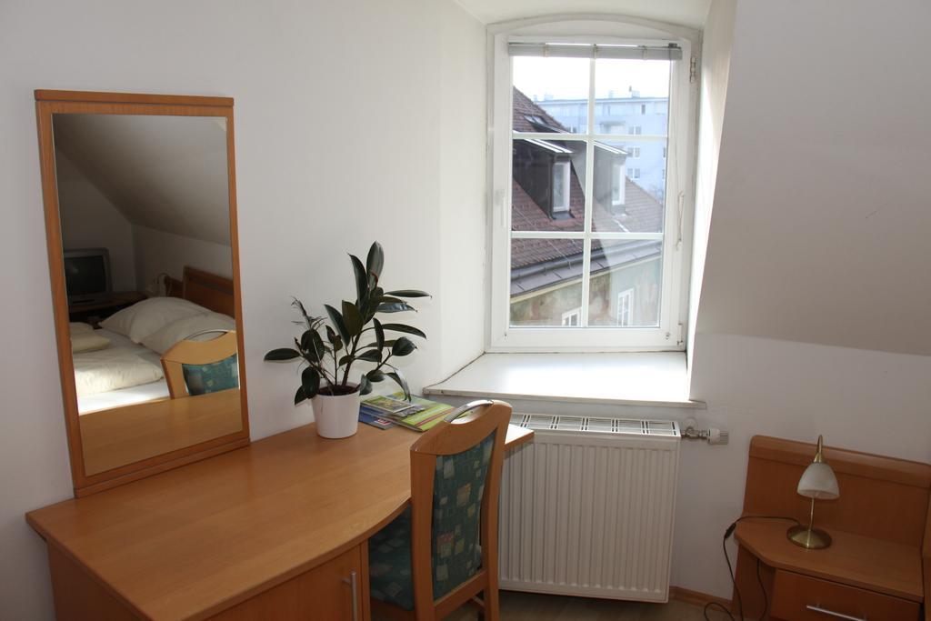 Pension Jahrbacher Leoben  Rom bilde